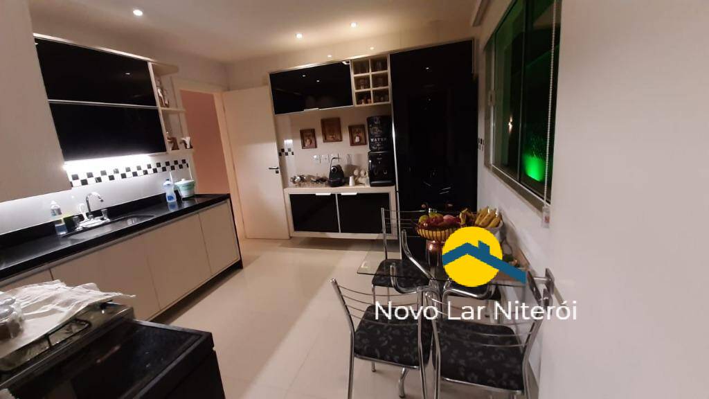 Casa à venda com 4 quartos, 180m² - Foto 25