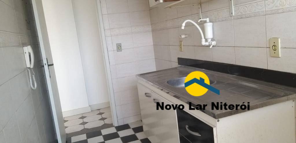 Apartamento à venda com 2 quartos, 60m² - Foto 9