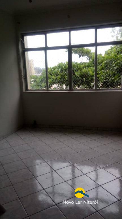 Apartamento à venda com 3 quartos, 90m² - Foto 1