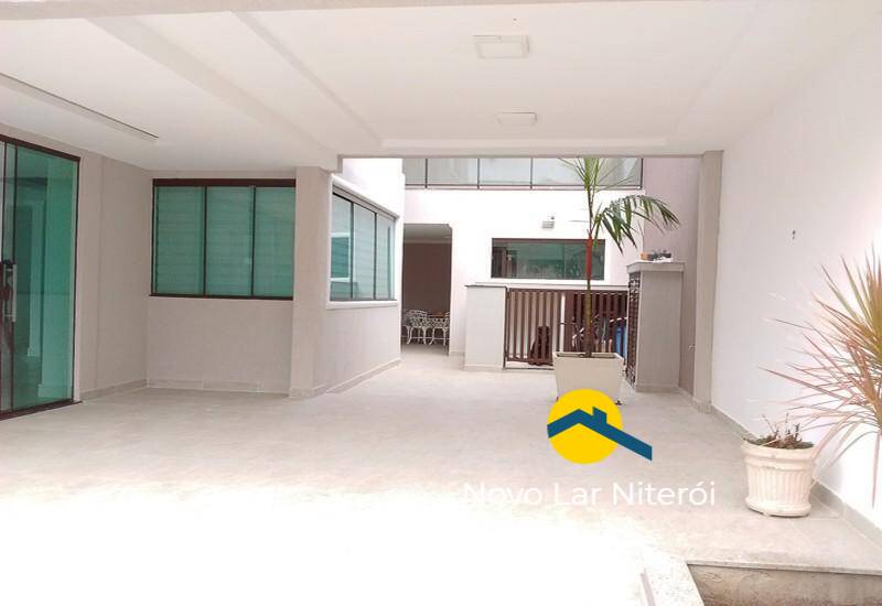 Casa à venda com 4 quartos, 330m² - Foto 15