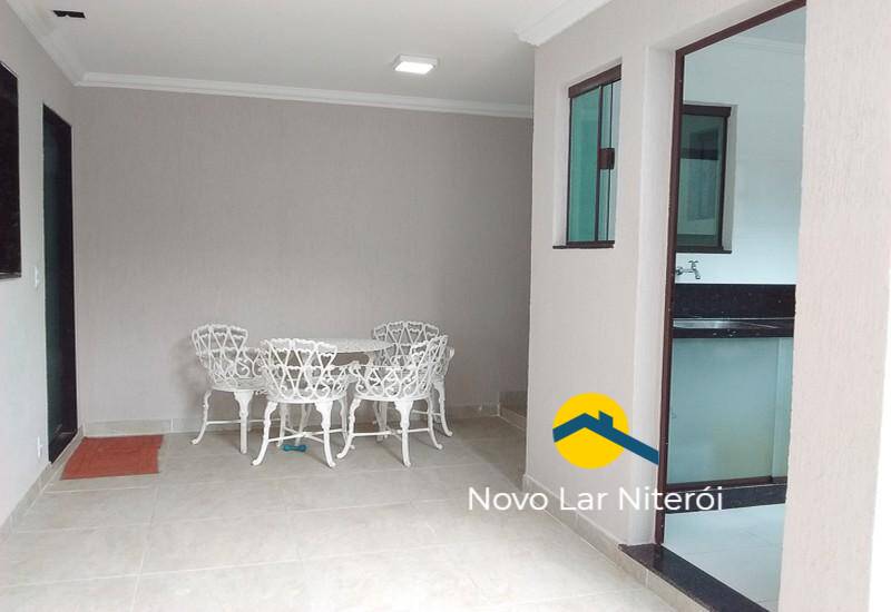 Casa à venda com 4 quartos, 330m² - Foto 24