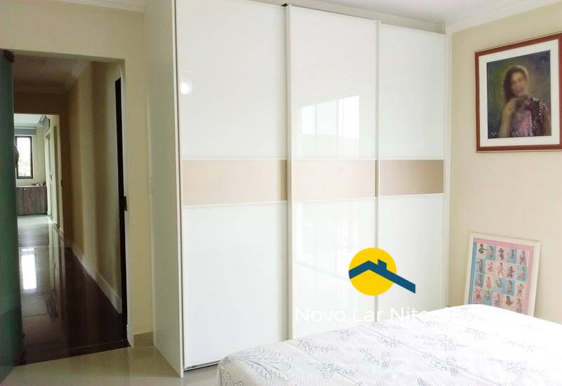 Casa à venda com 4 quartos, 330m² - Foto 37