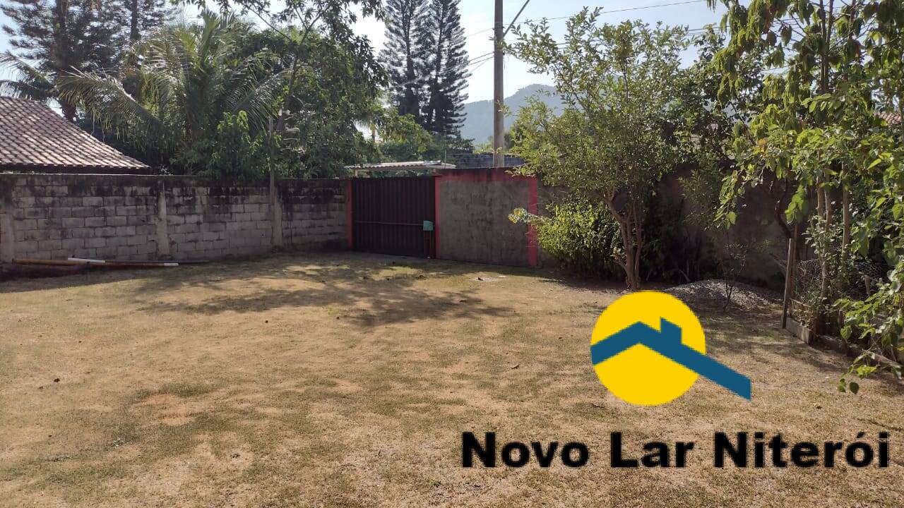 Casa à venda com 3 quartos, 500m² - Foto 1