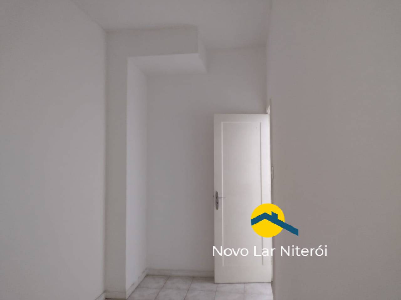 Apartamento à venda com 2 quartos, 69m² - Foto 4