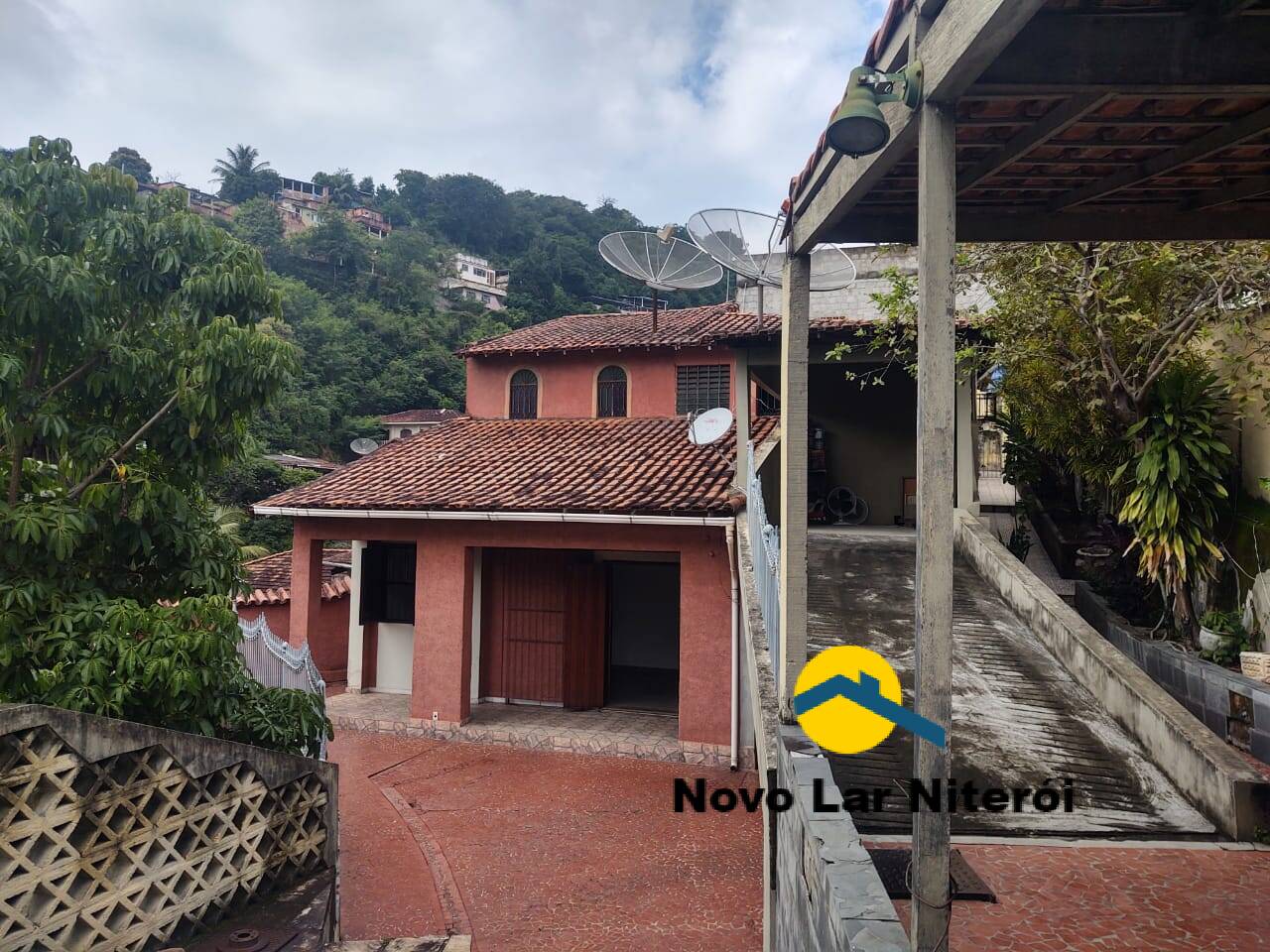 Casa à venda com 4 quartos, 275m² - Foto 4