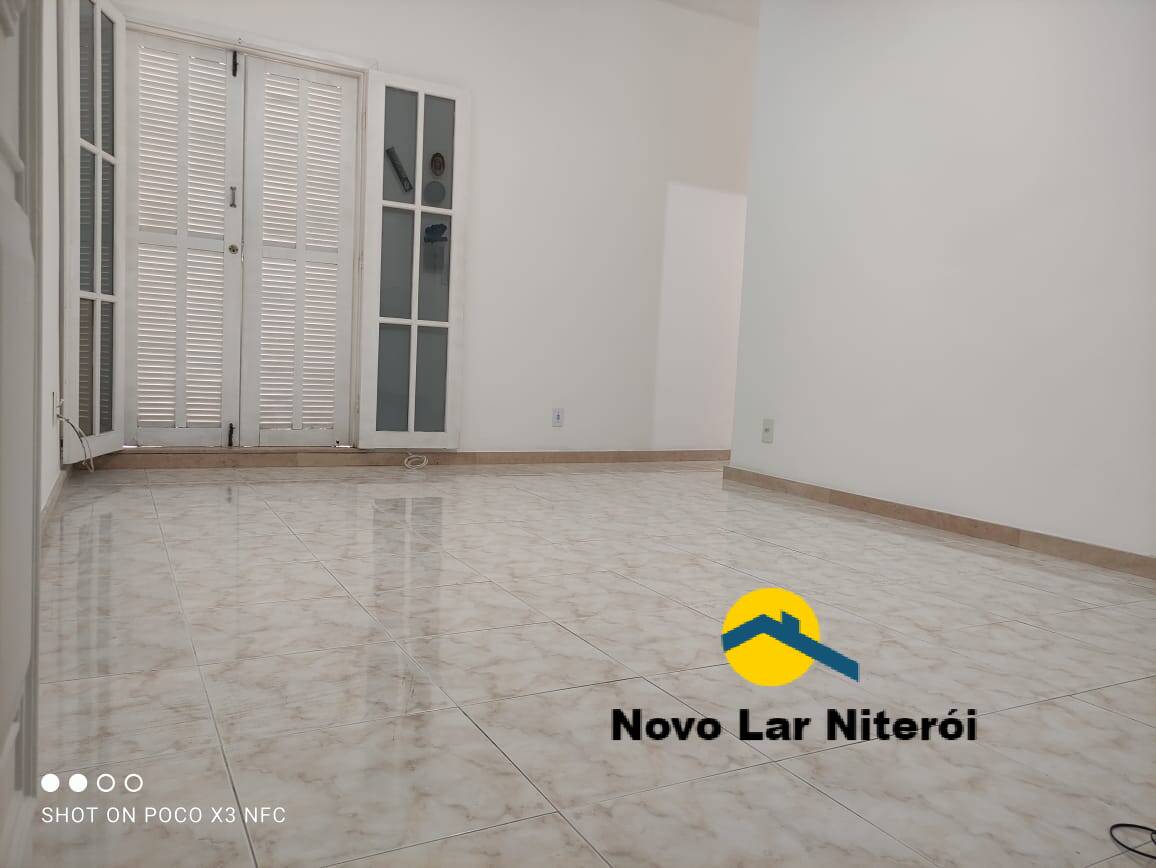 Apartamento à venda com 2 quartos, 80m² - Foto 3