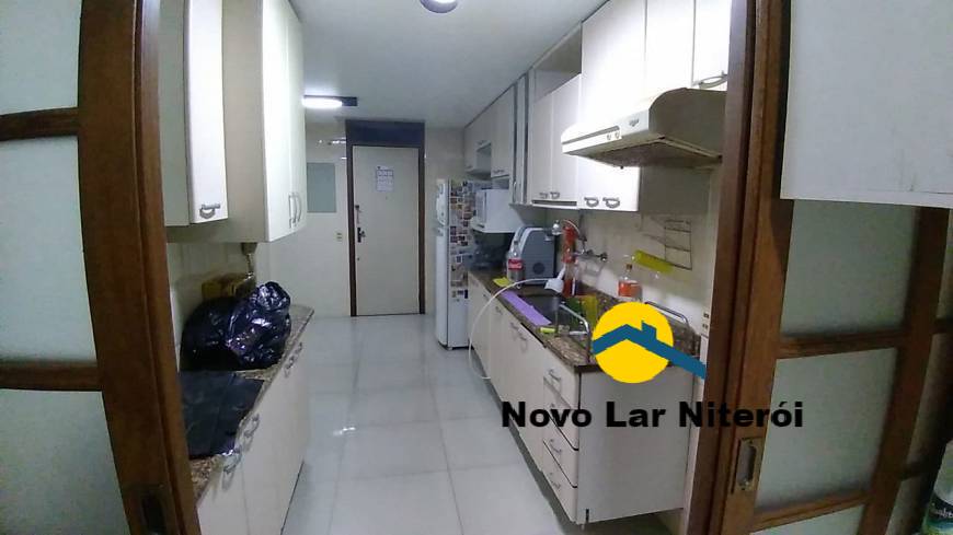 Apartamento à venda com 4 quartos, 150m² - Foto 32