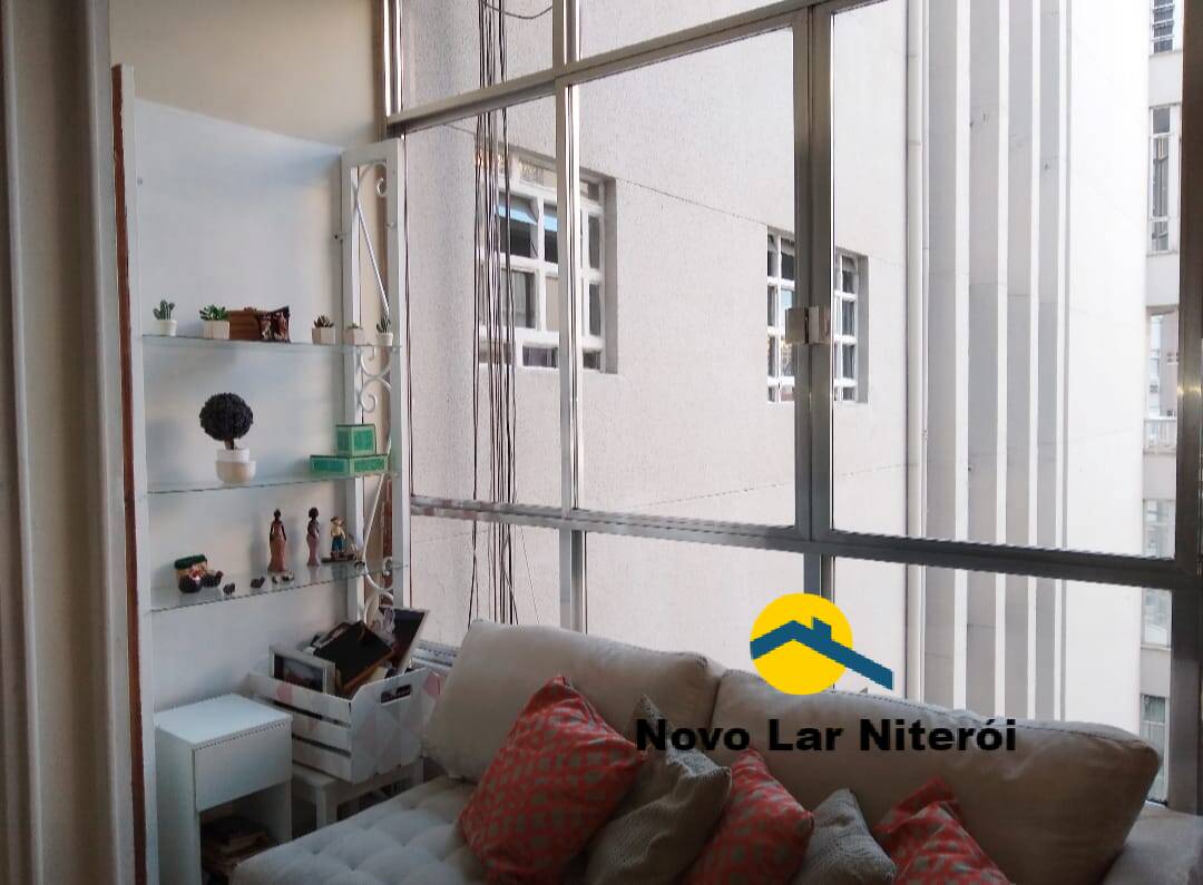 Apartamento à venda com 2 quartos, 120m² - Foto 2