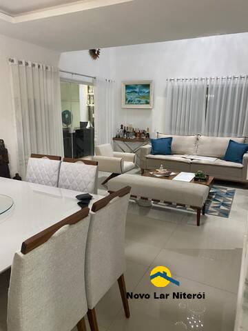 Casa à venda com 4 quartos, 300m² - Foto 4