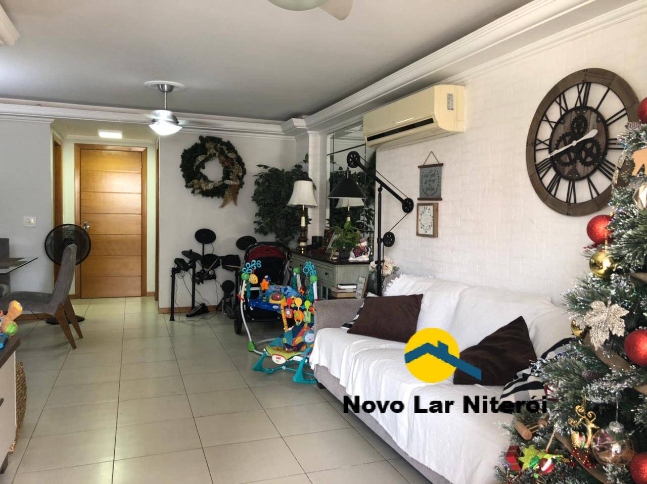 Apartamento à venda com 4 quartos, 150m² - Foto 1