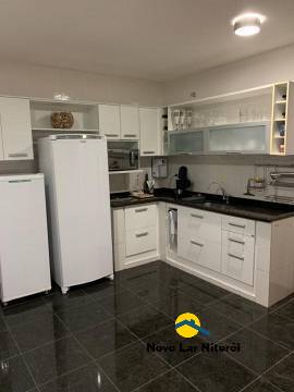 Casa à venda com 4 quartos, 220m² - Foto 3