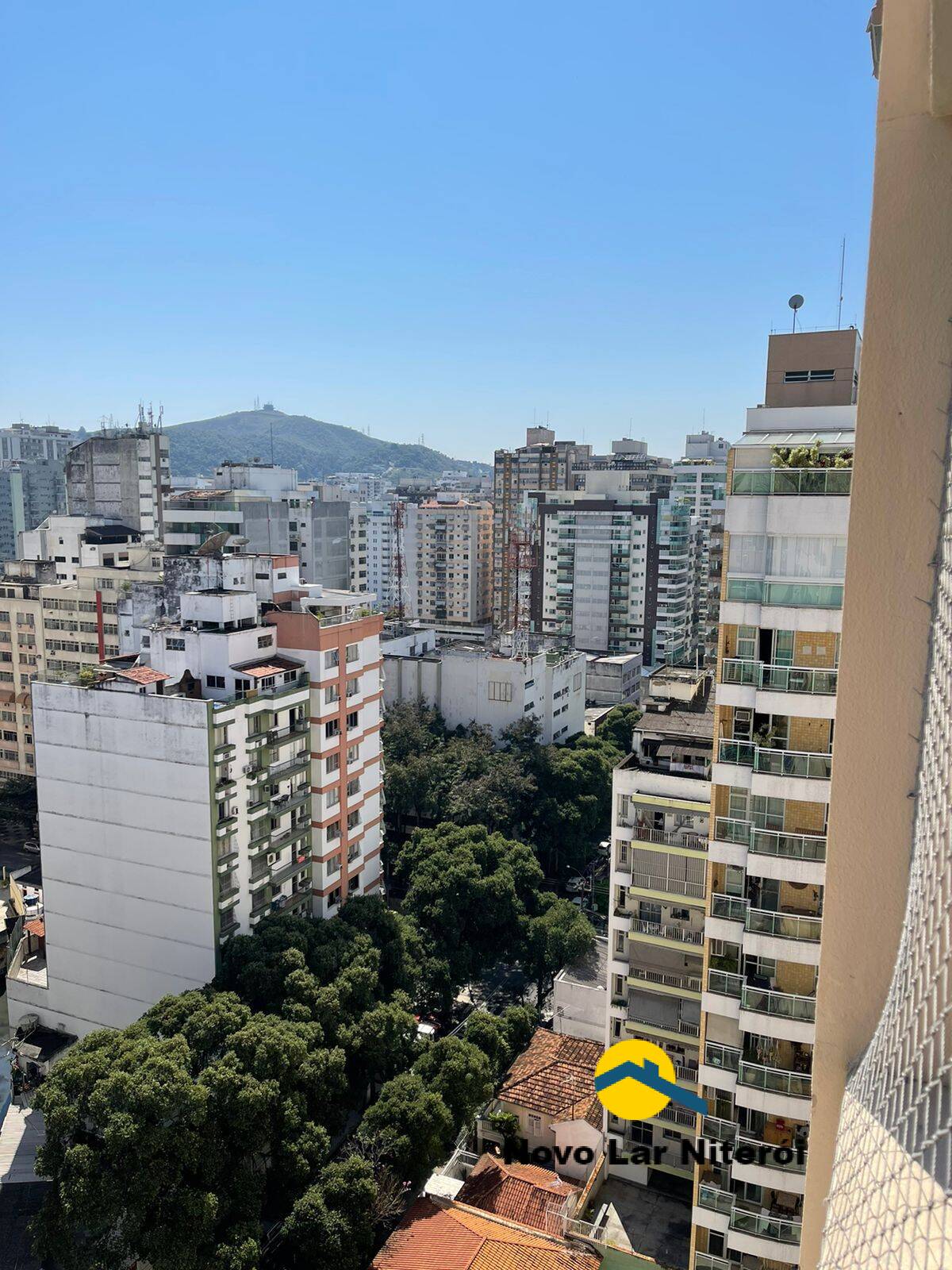 Apartamento à venda com 2 quartos, 75m² - Foto 30