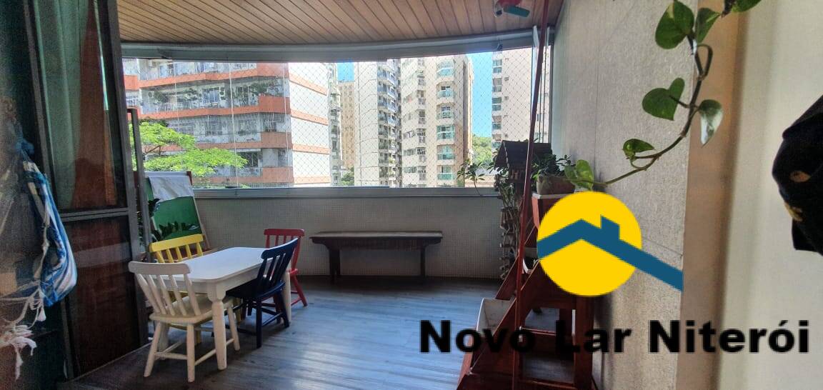 Apartamento à venda com 3 quartos, 124m² - Foto 4