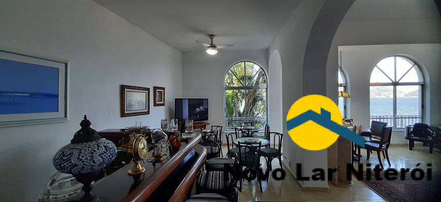 Casa à venda com 4 quartos, 221m² - Foto 4