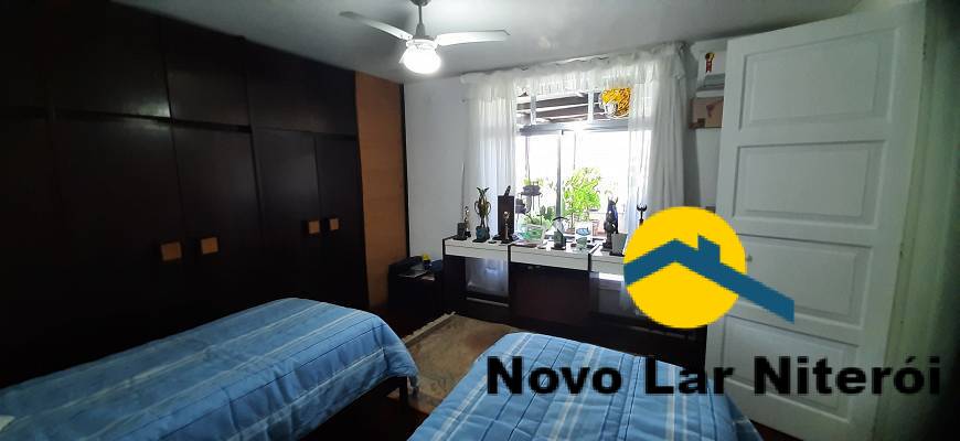 Casa à venda com 4 quartos, 221m² - Foto 12