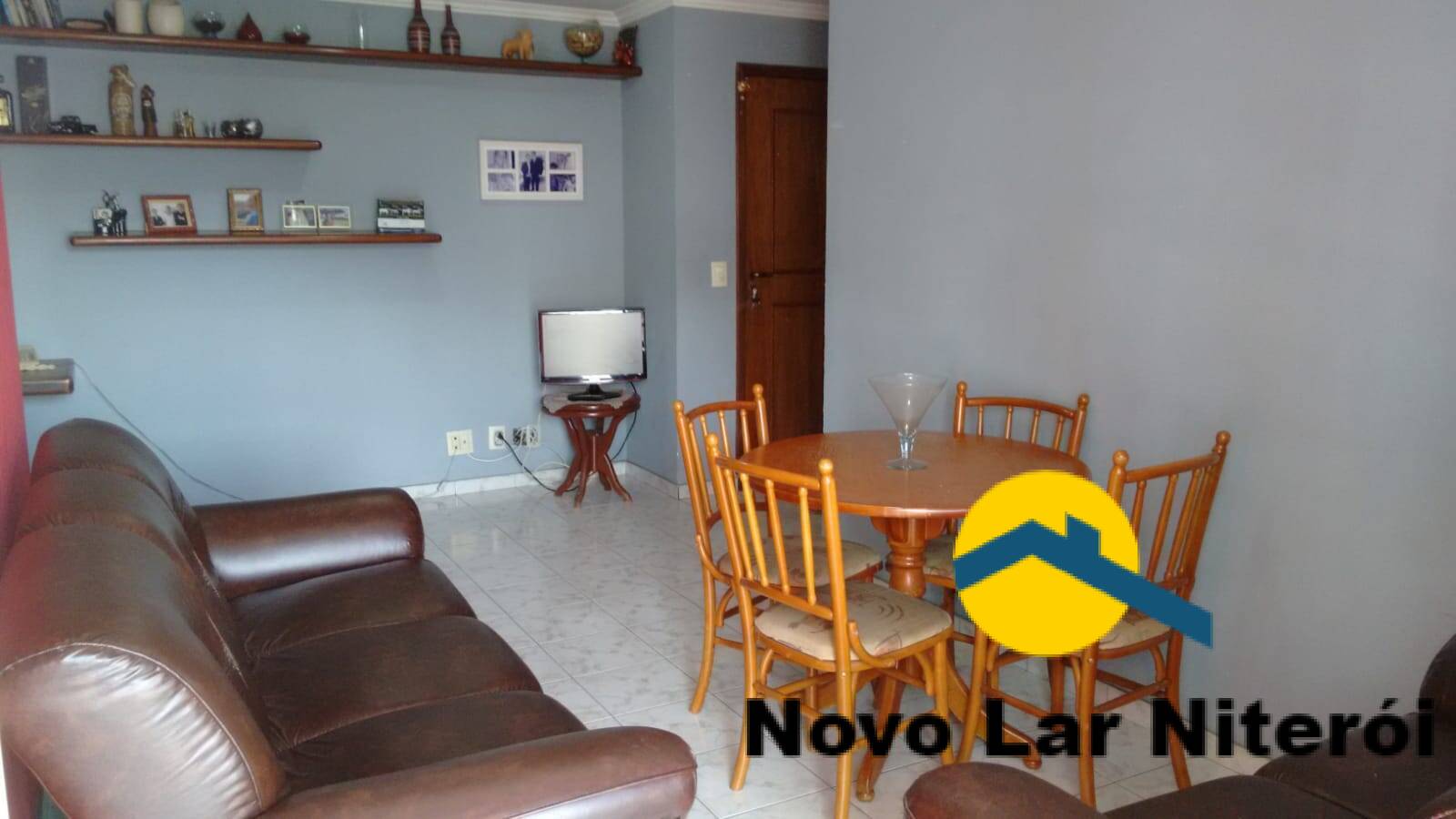 Apartamento à venda com 2 quartos, 70m² - Foto 1