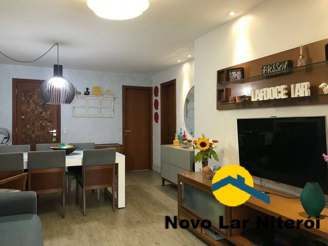 Apartamento à venda com 3 quartos, 95m² - Foto 1