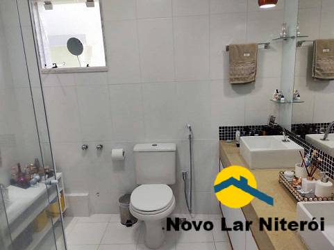 Casa à venda com 4 quartos, 300m² - Foto 32