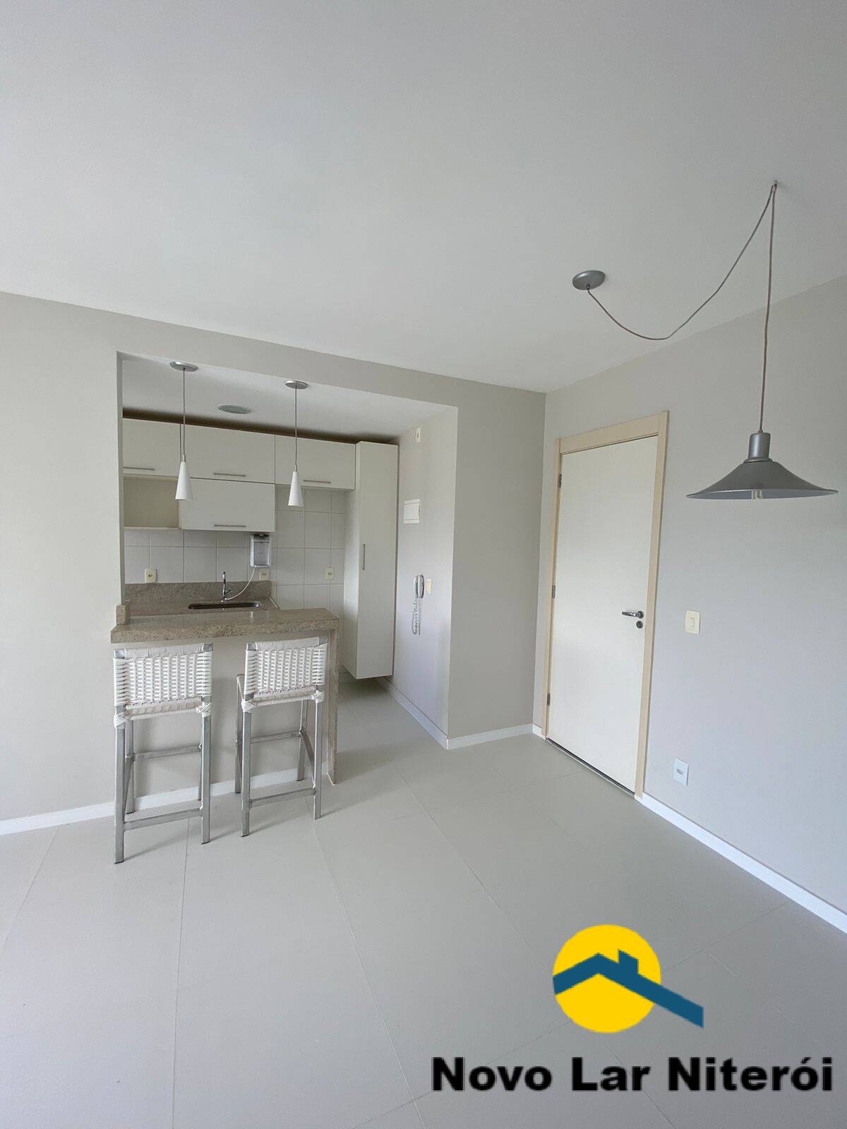 Apartamento à venda com 2 quartos, 61m² - Foto 4