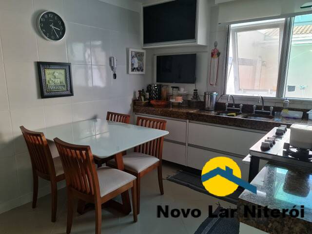 Casa à venda com 3 quartos, 250m² - Foto 3