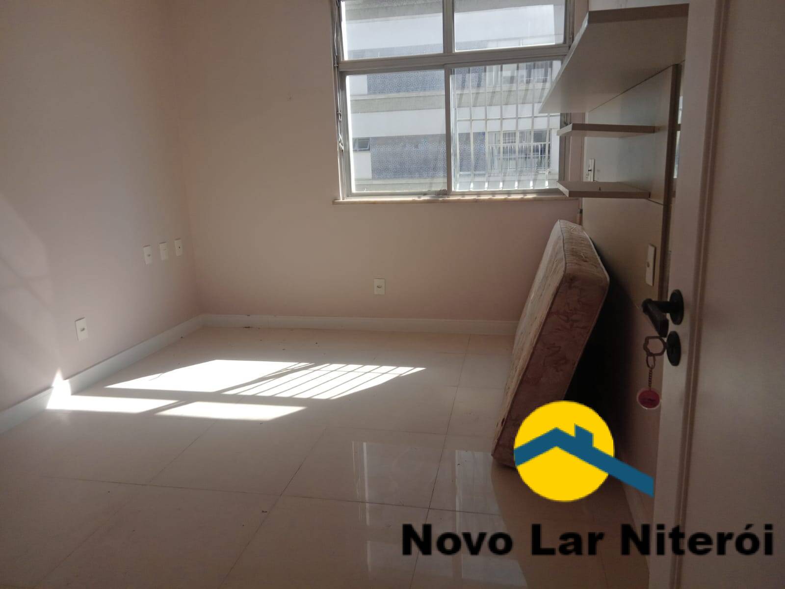 Apartamento à venda com 2 quartos, 85m² - Foto 9