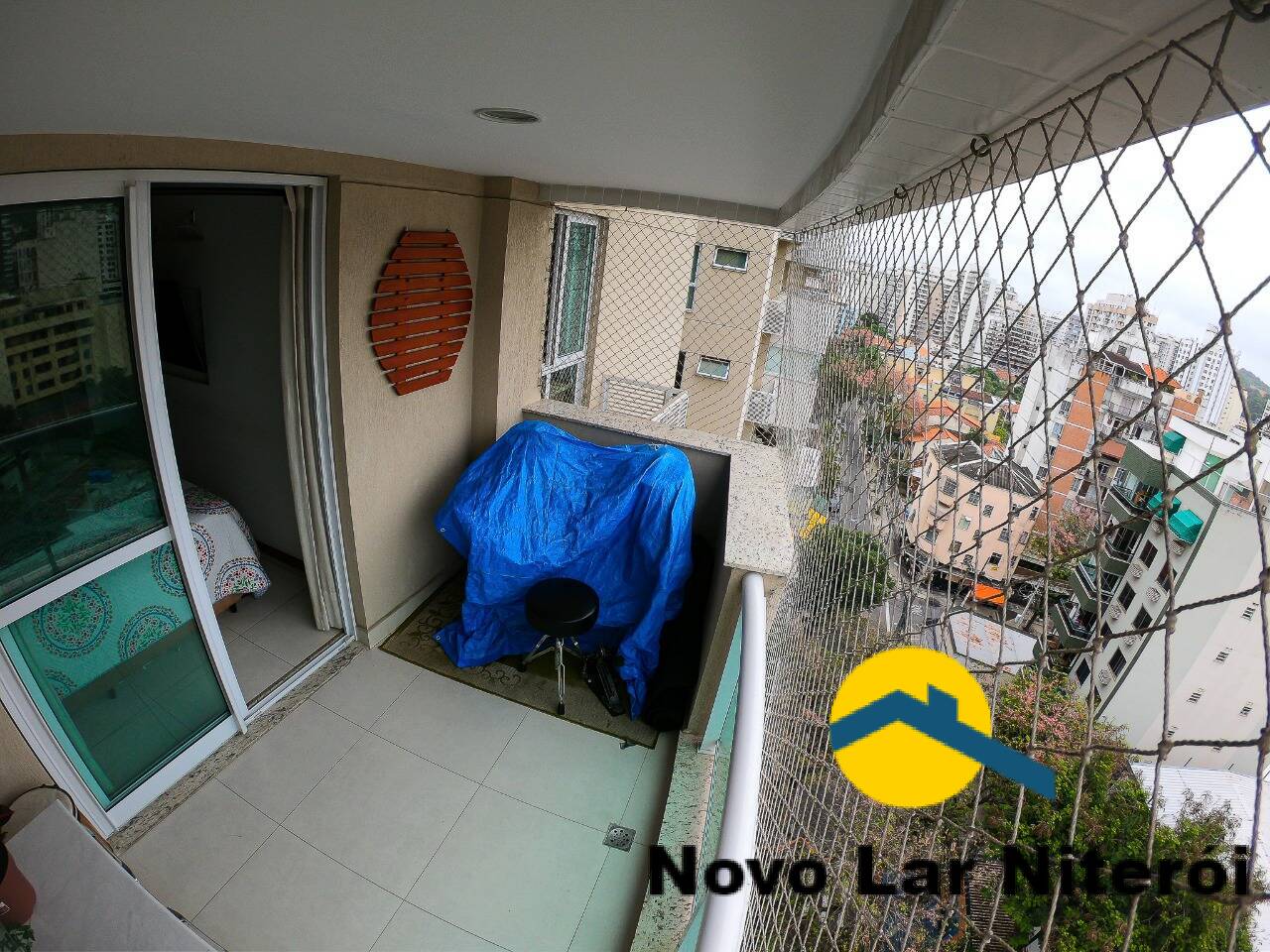 Apartamento à venda com 3 quartos, 100m² - Foto 2