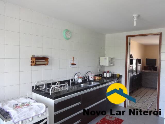 Casa à venda com 3 quartos, 205m² - Foto 14