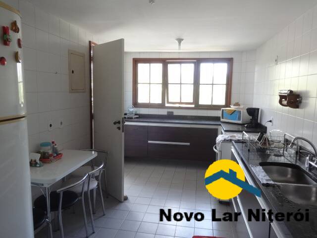 Casa à venda com 3 quartos, 205m² - Foto 15