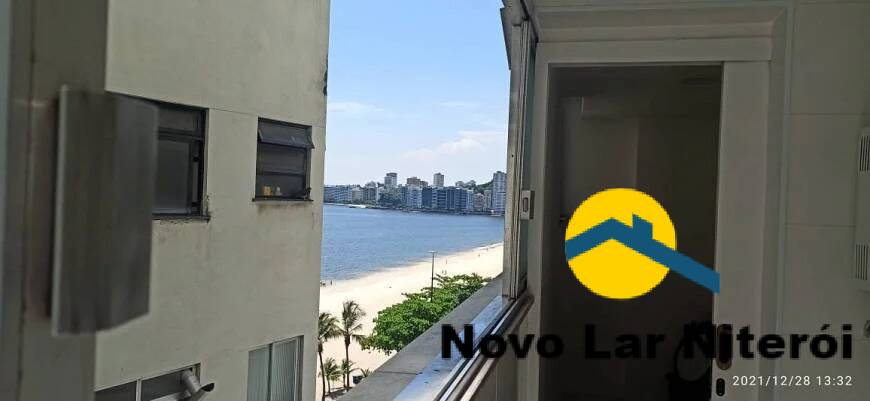 Apartamento à venda com 2 quartos, 70m² - Foto 11