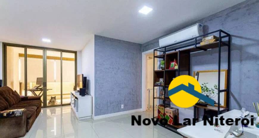 Apartamento à venda com 3 quartos, 97m² - Foto 1