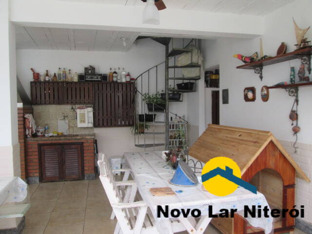 Casa à venda com 6 quartos, 400m² - Foto 15