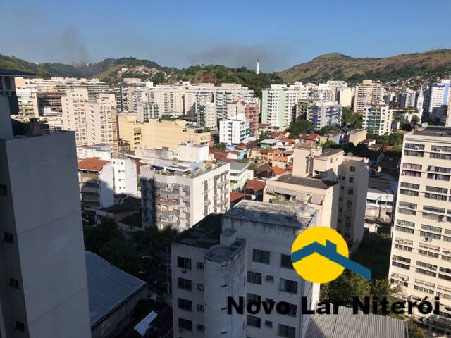 Apartamento à venda com 1 quarto, 55m² - Foto 2