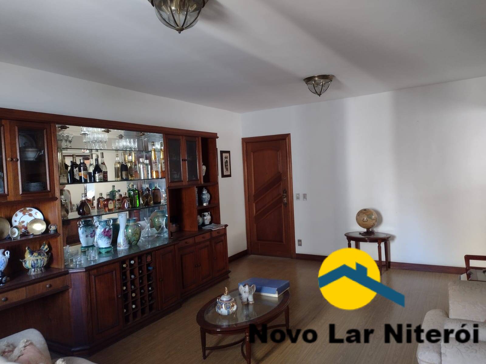 Apartamento à venda com 3 quartos, 160m² - Foto 3