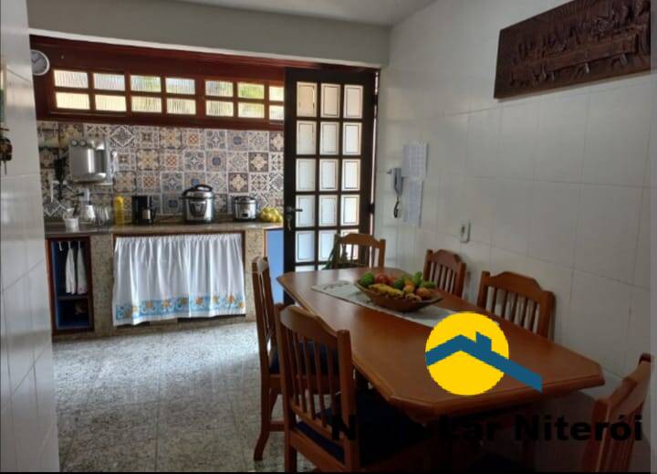 Casa à venda com 4 quartos, 150m² - Foto 15