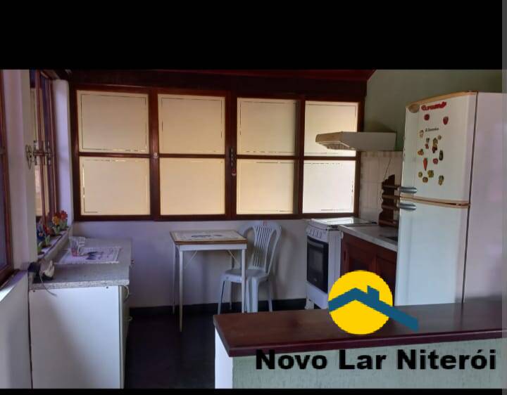 Casa à venda com 4 quartos, 150m² - Foto 23