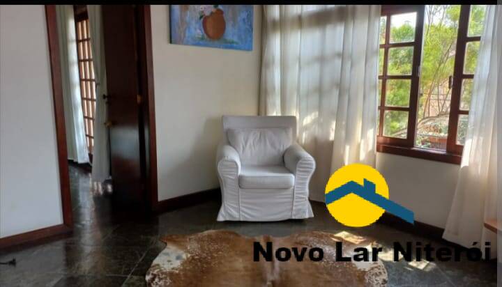 Casa à venda com 4 quartos, 150m² - Foto 4