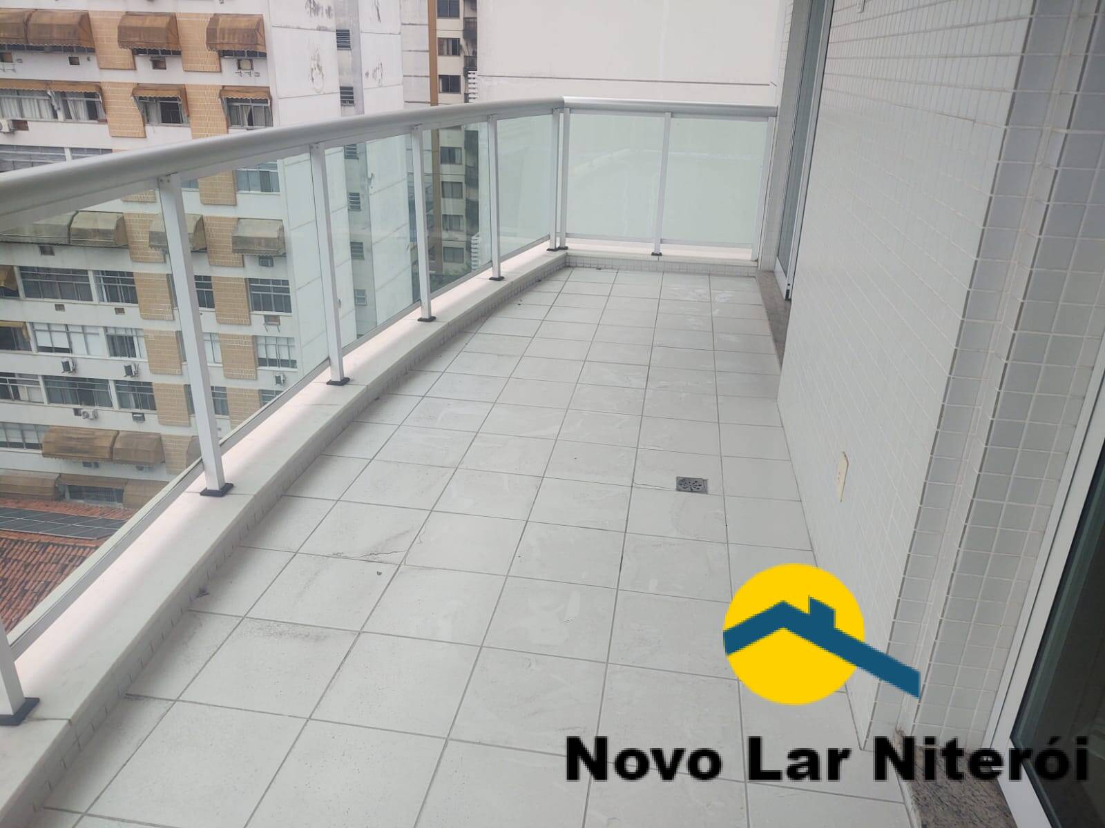 Apartamento à venda com 3 quartos, 120m² - Foto 3