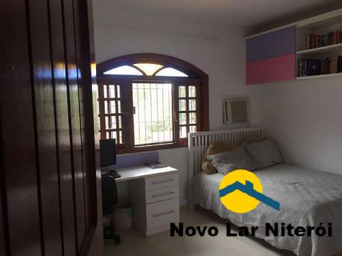 Casa à venda com 4 quartos, 205m² - Foto 26