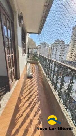 Apartamento à venda com 2 quartos, 90m² - Foto 1