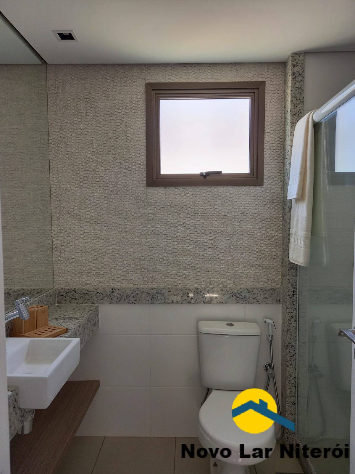 Casa de Condomínio à venda com 4 quartos, 305m² - Foto 23