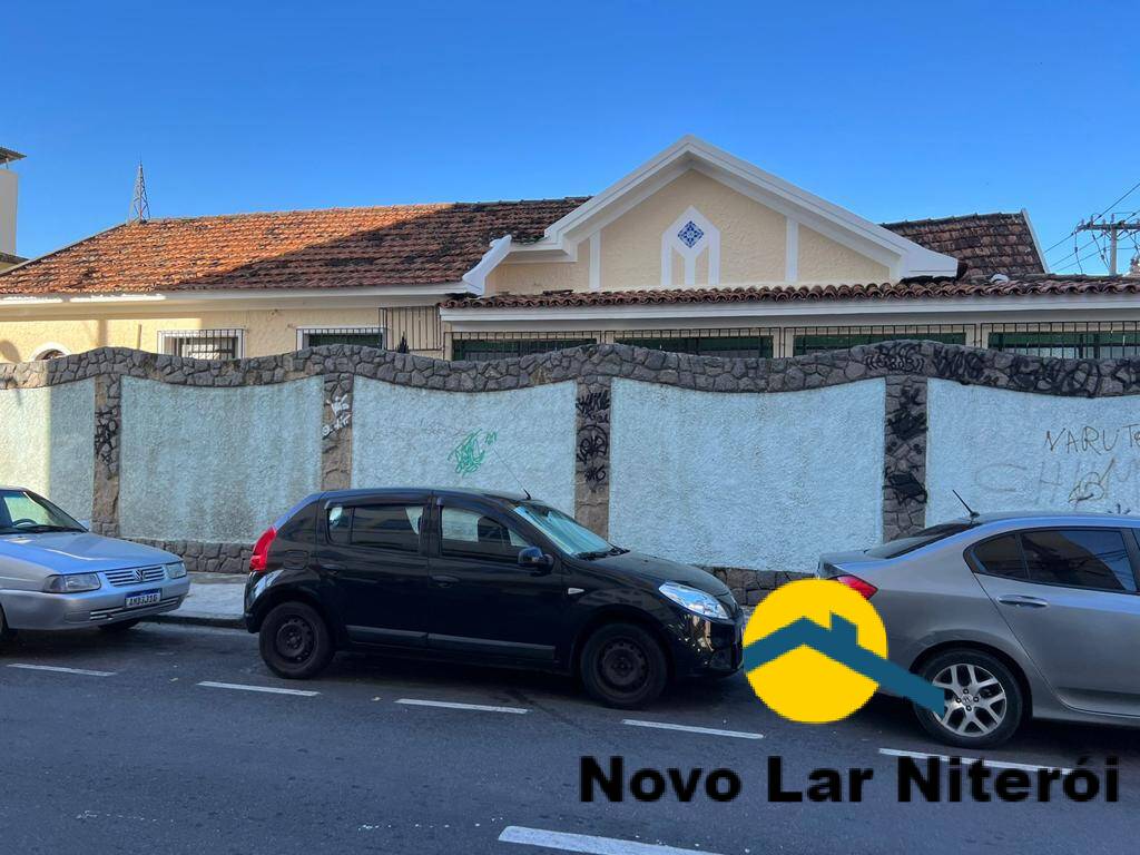 Casa à venda com 3 quartos, 240m² - Foto 25