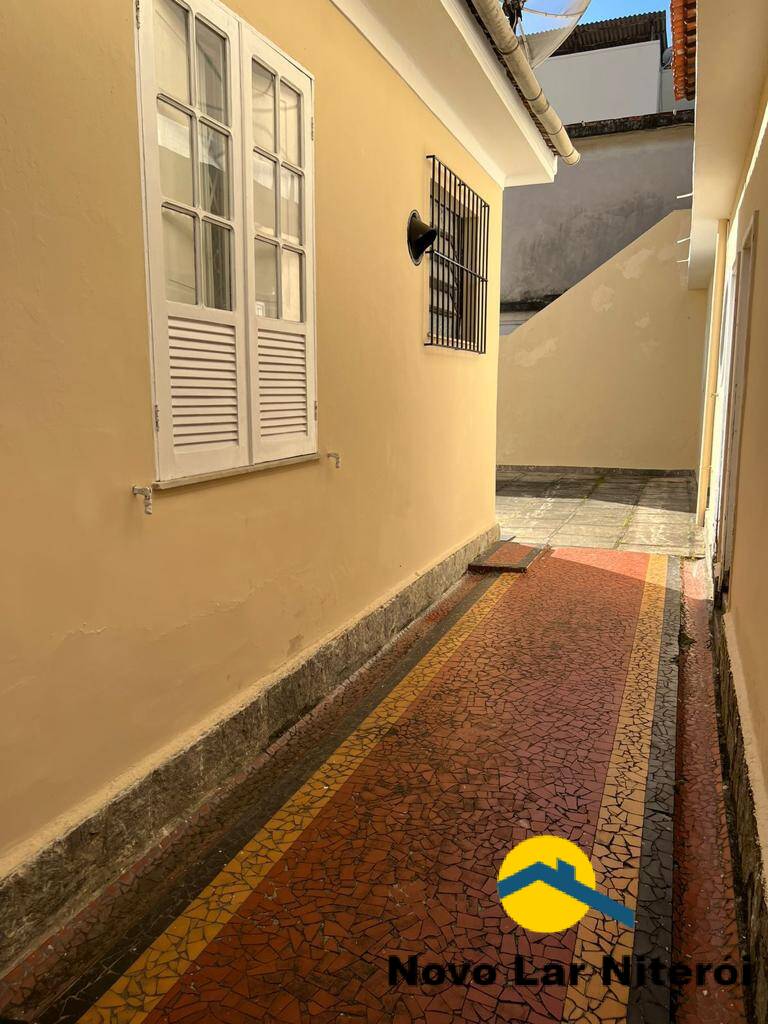 Casa à venda com 3 quartos, 240m² - Foto 22