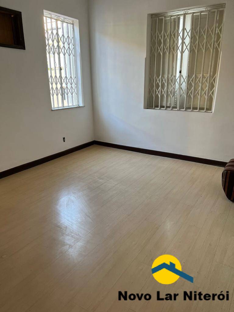 Casa à venda com 3 quartos, 240m² - Foto 6