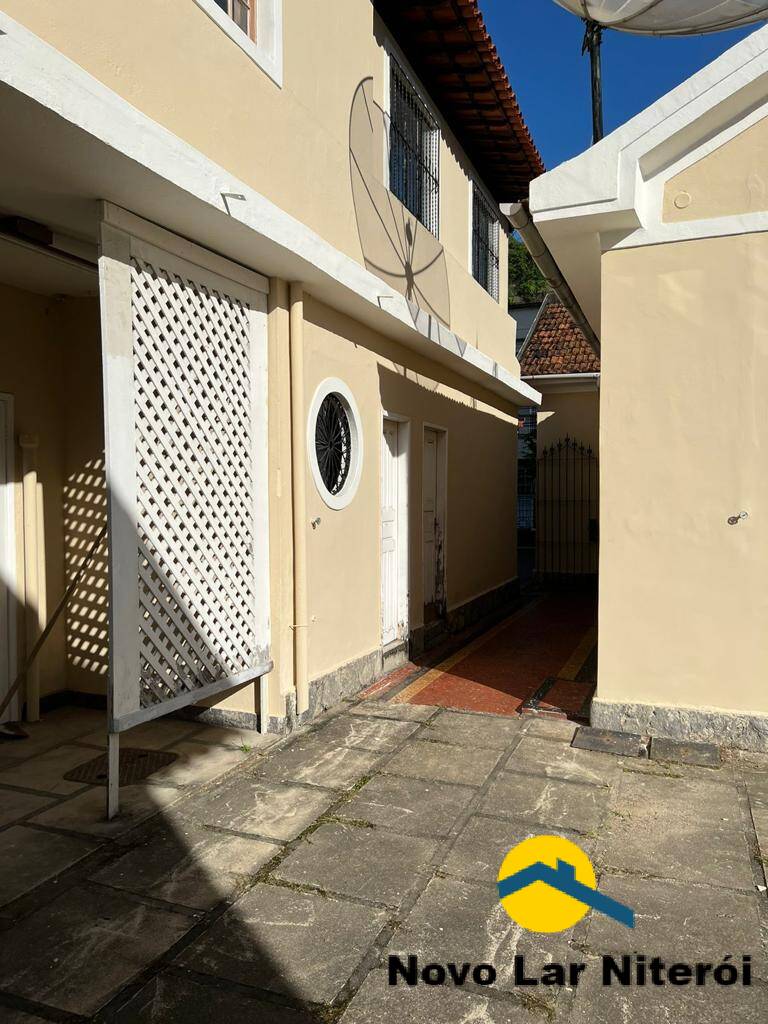 Casa à venda com 3 quartos, 240m² - Foto 33