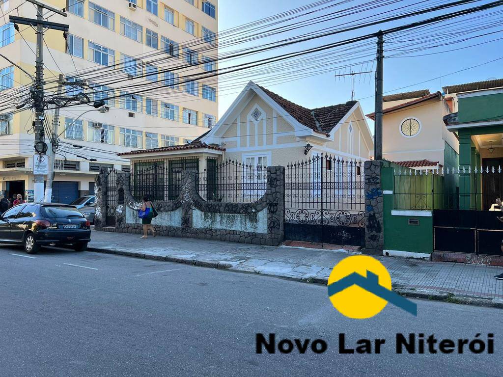 Casa à venda com 3 quartos, 240m² - Foto 44