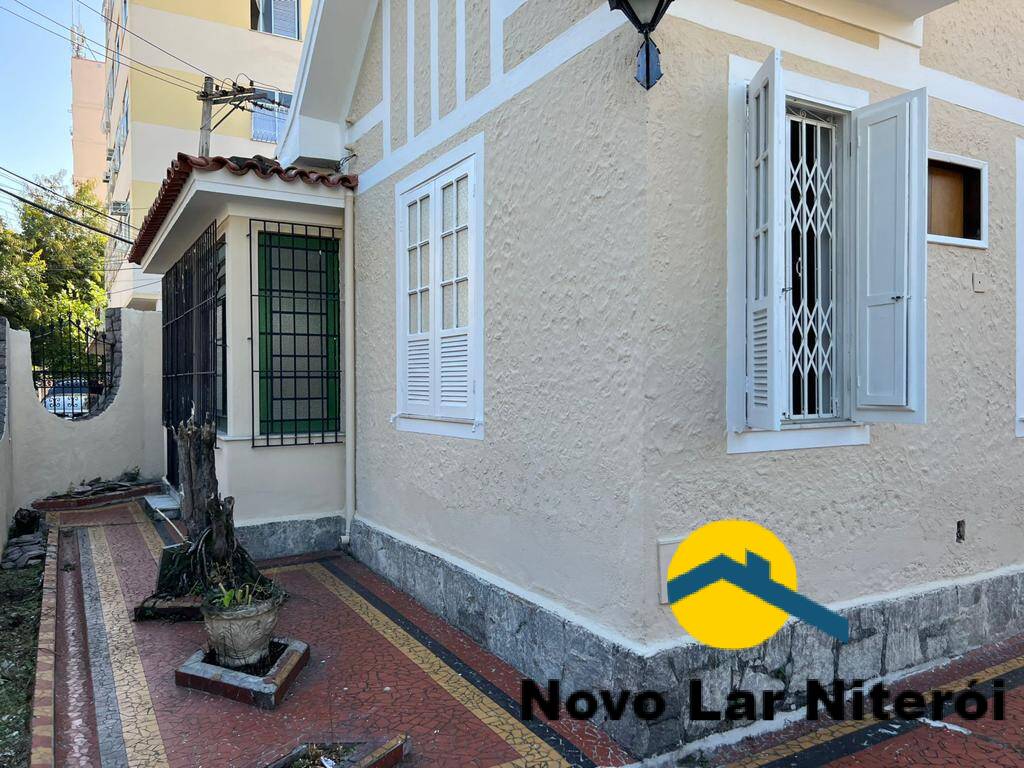 Casa à venda com 3 quartos, 240m² - Foto 40