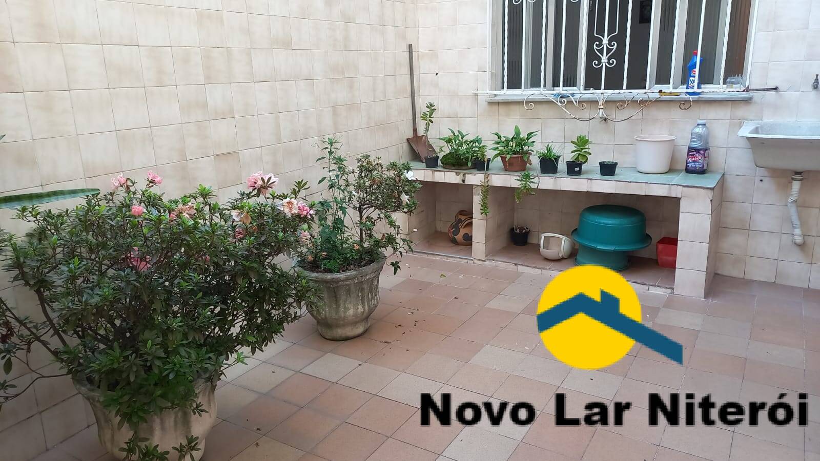 Casa à venda com 5 quartos, 214m² - Foto 13