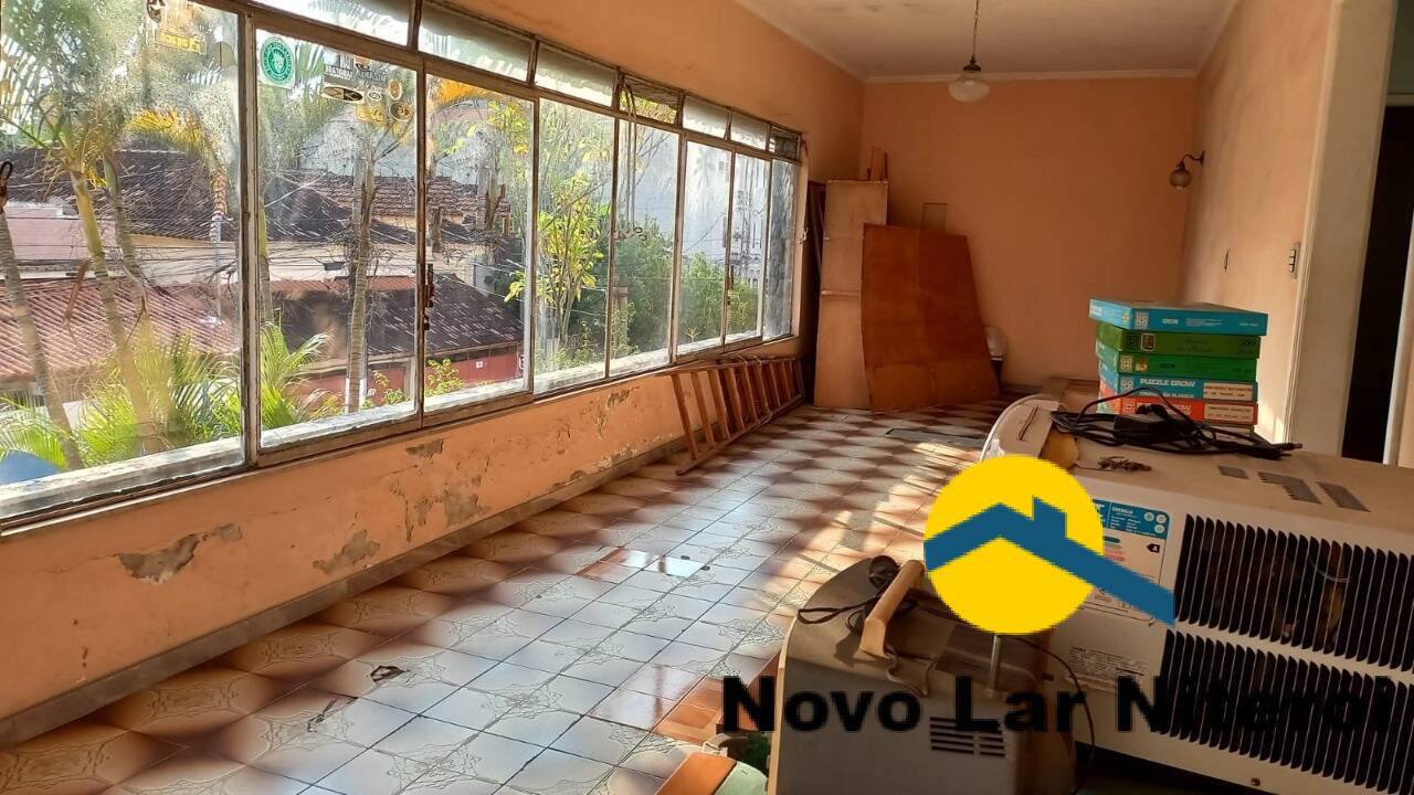 Casa à venda com 5 quartos, 214m² - Foto 54