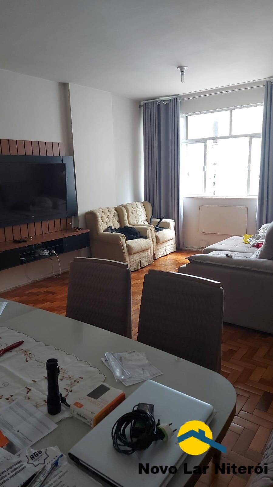 Apartamento à venda com 3 quartos, 110m² - Foto 2