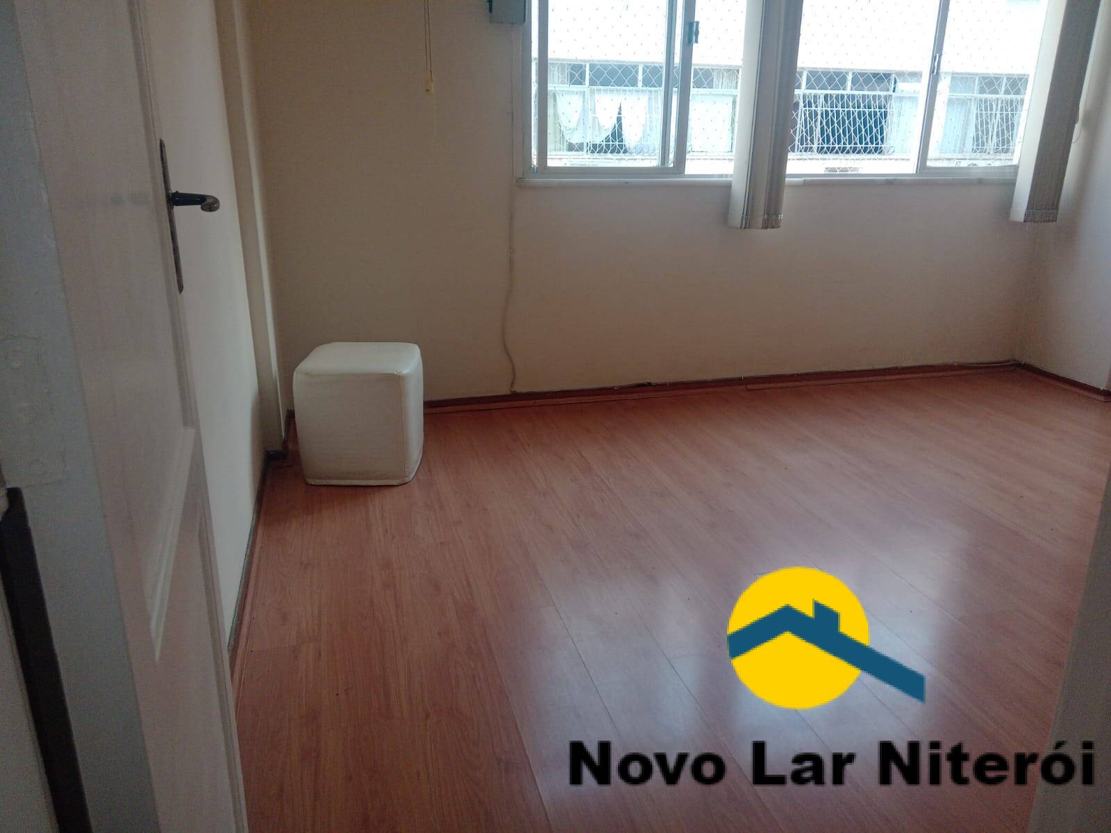 Apartamento à venda com 2 quartos, 90m² - Foto 4